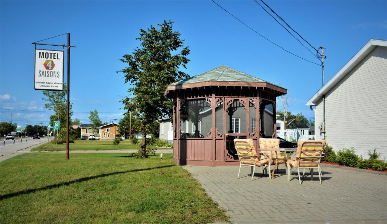 Motel Quatre Saisons Forestville Exterior foto
