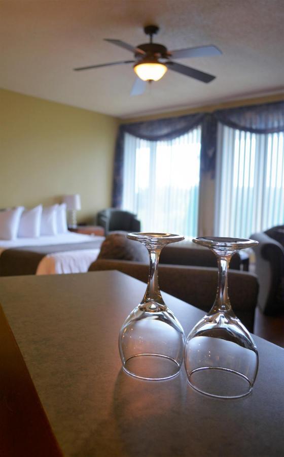 Motel Quatre Saisons Forestville Exterior foto